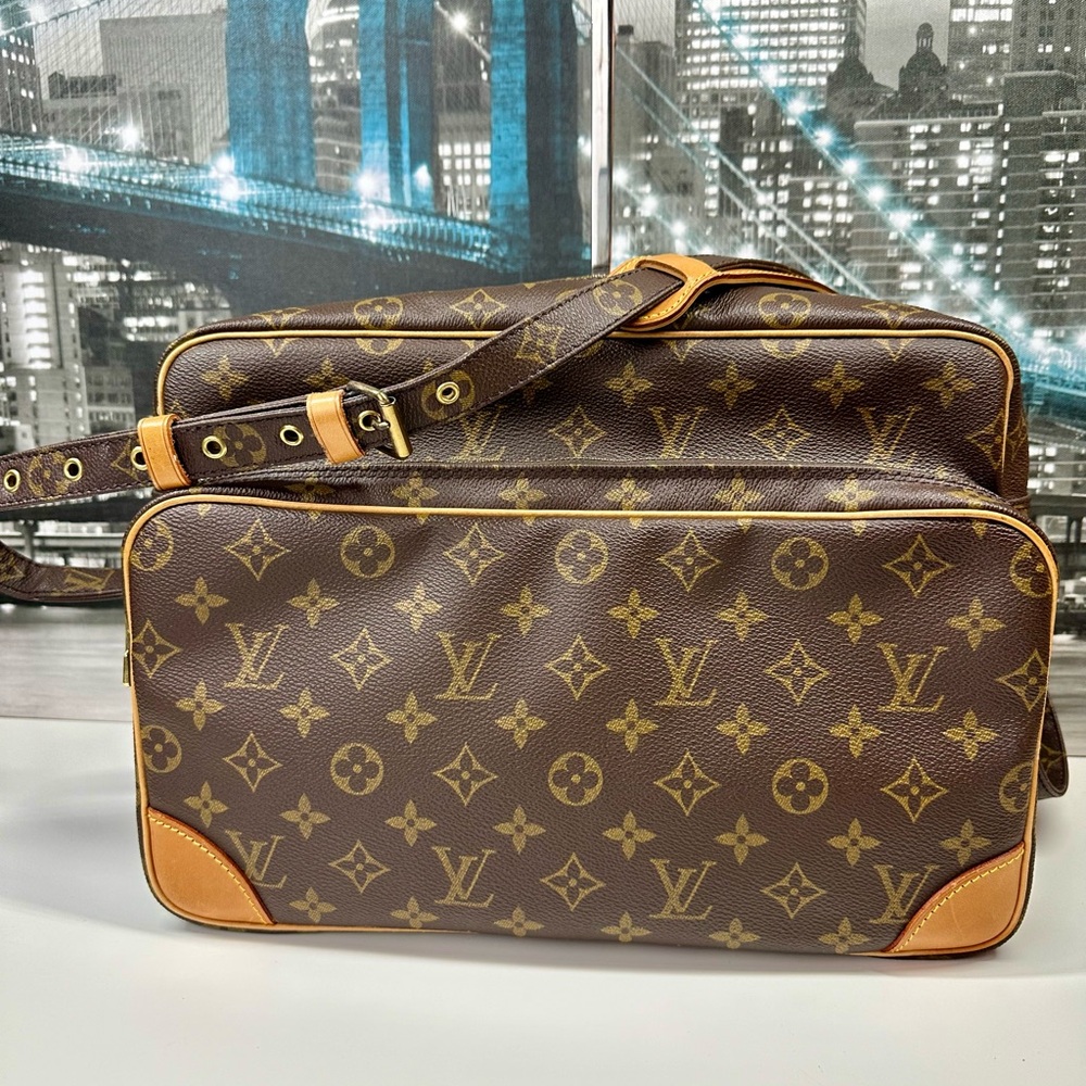 💥SOLD💥Louis Vuitton Nile GM